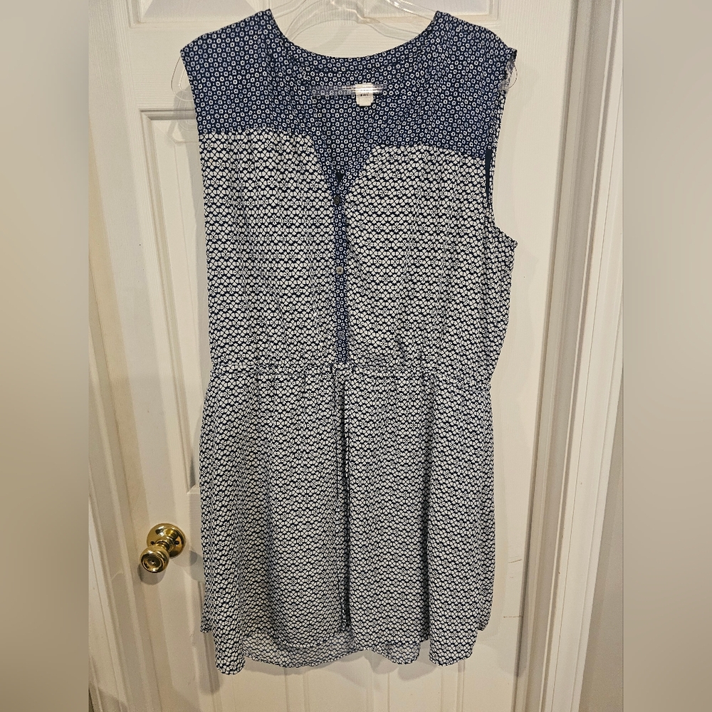 GAP Navy and White Geometric Midi Dress